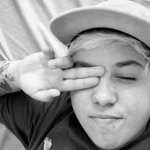 Meet your Posher, Cynthia